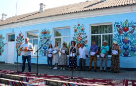 Подільська краса ожила в Іванівцях Барської громади. Підсумки симпозіуму «Мальована хата»