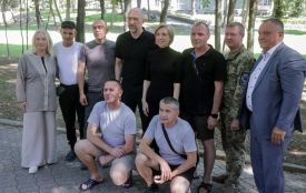 Денис Шмигаль та Ірина Верещук відвідали Вінниччину і підтримали звільнених з полону захисників
