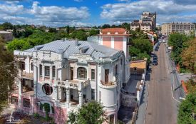 Фотосесія без візи: палацові локації Вінниці, де можна зробити атмосферні фото