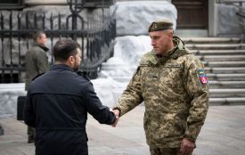 Боєць 120-ї бригади ТрО Олексій Мазур отримав від Зеленського орден «За мужність»