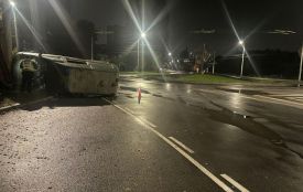 На Київській водій Volkswagen не впорався з керуванням і перекинув авто. Постраждали двоє людей