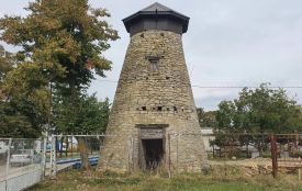 Унікальний мурований вітряк знайшли неподалік Шаргорода