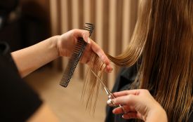 Переселенці у Вінниці можуть отримати професію перукаря та знайти роботу
