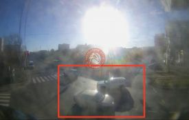 На Келецькій Toyota «протаранила» інше авто — момент потрапив на відео