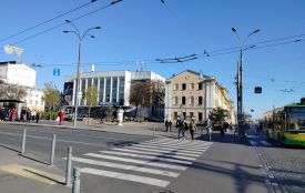 На майдані Небесної Сотні облаштовують ділянку безбар’єрного маршруту: що саме зміниться