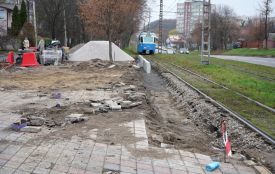 У Вінниці оновлюють зупинку біля трамвайного депо — готують платформу під низькопідлогові VinWay та Tram-2000