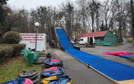 Спуск на тюбінгу цілий рік: у Центральному парку відкрили новий атракціон