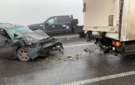 На об’їзній Вінниці легковик в’їхав у вантажівку, постраждала 67-річна пасажирка