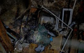 Вогонь у гуртожитку на Київській: мешканців виводили крізь густий дим