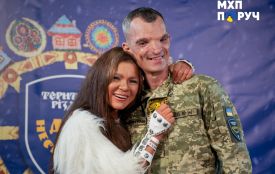 Воїн Андрій Стецюк з Ладижина виконав колядку разом із зірками в Києві