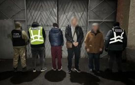 Таксист «підзаробляв» на переправленні людей через кордон — його затримали