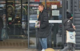 На вашій доброті наживаються: як шахраї збирають тисячі на довірливих українцях через скриньки