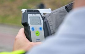 Водій-порушник пропонував поліцейським 10 000 гривень хабаря