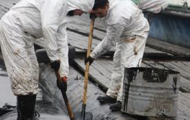 У Південному Бузі — 20 тонн мазуту. Ладижин бореться з наслідками ворожої атаки