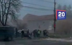 Жахлива ДТП на Юності: розтрощені кілька автівок, постраждала перехожа