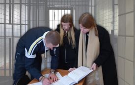 Шлюб за ґратами: скільки пар одружилися в колоніях Вінниччини і які права вони мають