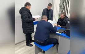 Посадовець у Вінницькому районі організував схему відстрочки від армії за хабар у $1000