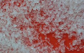 Що падало з неба над Вінницею: синоптики пояснили феномен льодяної крупи