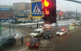 Не пропустив під час повороту на Янгеля: керманич Renault врізався в Toyota