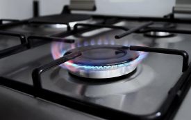 Смертельна комбінація: які електроприлади не можна вмикати поруч із газовою плитою