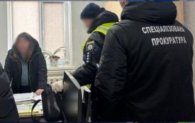 Заробіток на горі: посадовиця ТЦК вимагала п'ять тисяч доларів у матері полеглого воїна