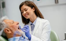 Хто може безплатно отримати зубні протези у Вінниці? Є місцевий порядок