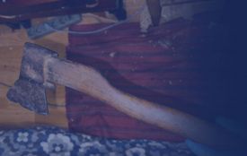 у Могилів-Подільському 77-річний чоловік накинувся на рідних із сокирою