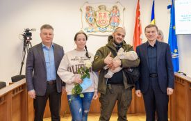 У Вінниці привітали 17 родин, у яких на Різдво та Новий рік народилися малюки