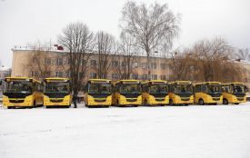 Громадам Вінниччини передали вісім нових інклюзивних автобусів для школярів