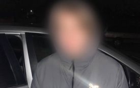 Наркотики у посилках: поліція Вінниці затримала жінку, яка збувала товар через поштомати