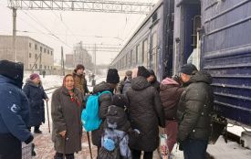 До Вінниці евакуювала людей з Донеччини та їхніх пухнастих друзів