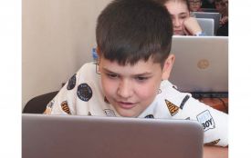 Місяць у бункері в Маріуполі: історія 11-річного Роми (соціальна реклама)