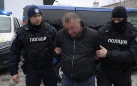 У Хмільнику продавали воду невідомого походження під виглядом бренду