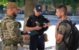 У Вінниці запускають мобільні групи для вручення повісток. Хто і як може постукати у ваш дім