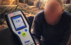 На Синьоводській п’яний водій протаранив Tesla та втік з місця аварії