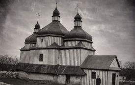 Цифрова машина часу: ШІ «оживив» унікальні фото втраченого храму в Браїлові