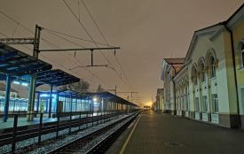 Повертають у минуле: світлини вокзалу Вінниці, де панує карантинна тиша