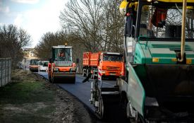Ями латають. На Вінниччині вже відновили понад 100 тисяч квадратів дороги