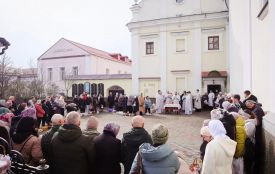 У Спасо-Преображенському соборі тривають великодні богослужіння. Розклад освячення кошиків