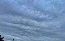 «Небесний океан» над Вінницею: синоптики пояснили появу рідкісних хмар-хвиль