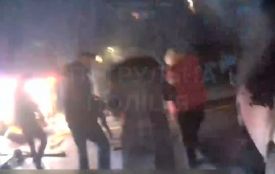 На Петра Запорожця через пожежу в квартирі евакуювали мешканців багатоповерхівки. ВІДЕО