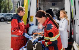 Сьогодні — День працівників швидкої допомоги. Історія, заборони та прикмети 28 квітня