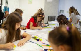 Кольори, які повертають дітей до життя: у Вінниці запускають програму психосоціального відновлення (соціальна реклама)