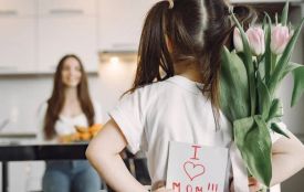 У цей день вітайте матерів зі святом. Історія, заборони та прикмети 10 травня