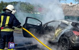 Полум’я, дим і згорілі авто: на Вінниччині рятувальники гасили ряд пожеж