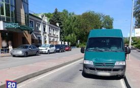 Пенсіонерка потрапила під колеса авто у Могилів-Подільському