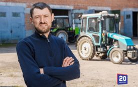 На Вінниччині чоловік із порушенням слуху став трактористом