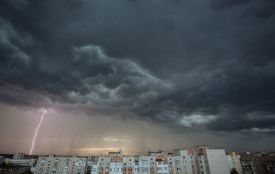 Грози, град та шквали — на Вінницю та область насувається негода