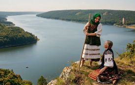 Чорна низь, «дрочило» та запікання ниток у тісті: чим унікальна автентична вінницька вишивка