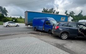 Масштабна ДТП біля села Комарів: зіткнулися три автомобілі, є потерпілий
